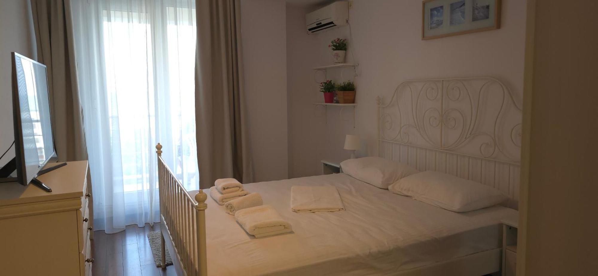 Apartment Summerland Mamaia Exterior photo